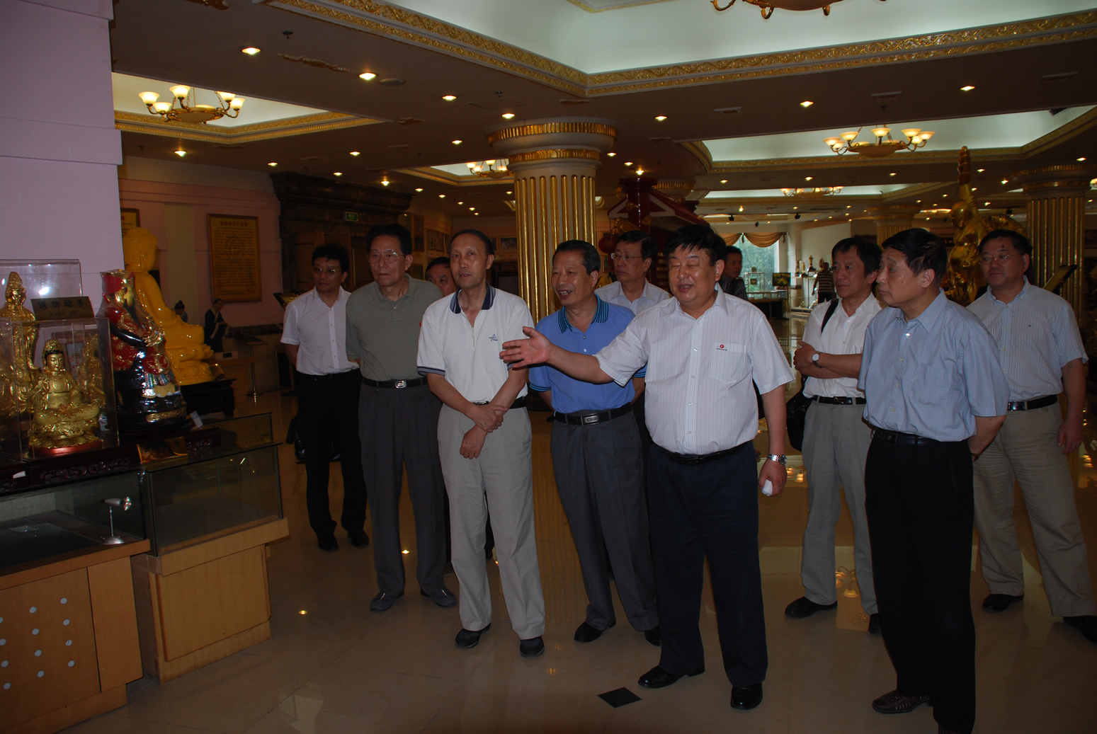 江苏省三会会长吴冬华一行来拼搏(中国)考察 江苏省三会会长吴冬华一行来拼搏(中国)考察