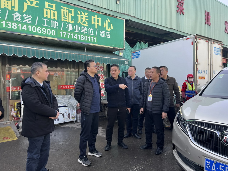 （2）2024年1月13日，时任江苏省副省长胡广杰调研走访金箔拼搏(中国) - 副本.jpg