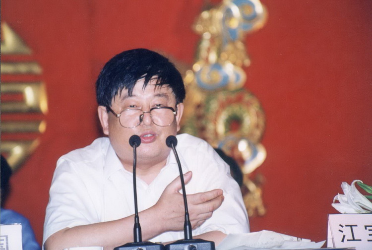2000年”五·四“青年代表大会2.jpg
