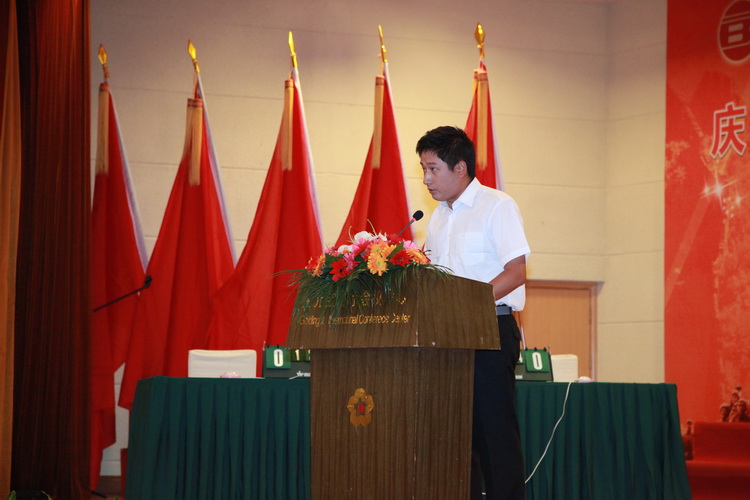 2011年七一党员大会2.jpg
