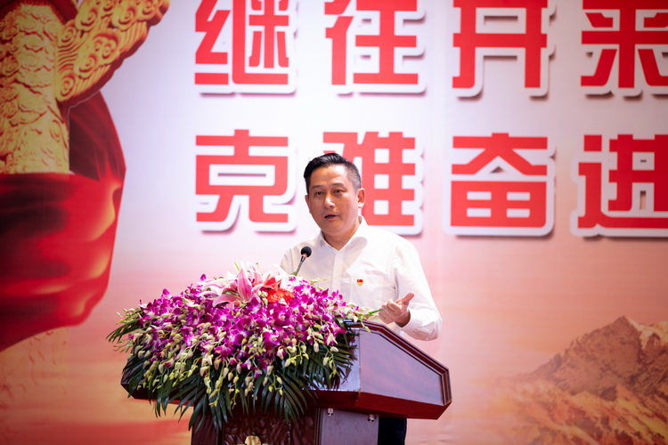 2020年七一党员大会2.jpg