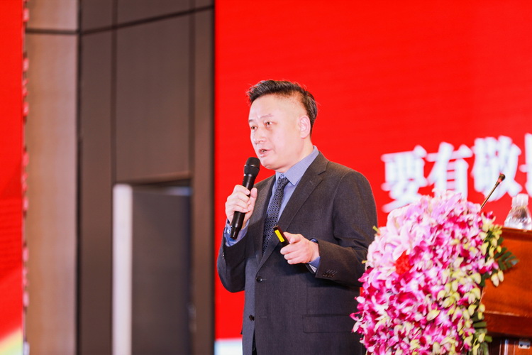 2024.02.07第二十三届股东会暨第二十届职代会二次会议3.jpg